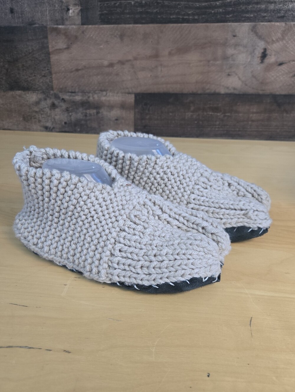 HAND KNITTED SUEDE BOTTOM WOMAN SLIPPERS  "COZY & CUTE"  SIZE MEDIUM/LARGE